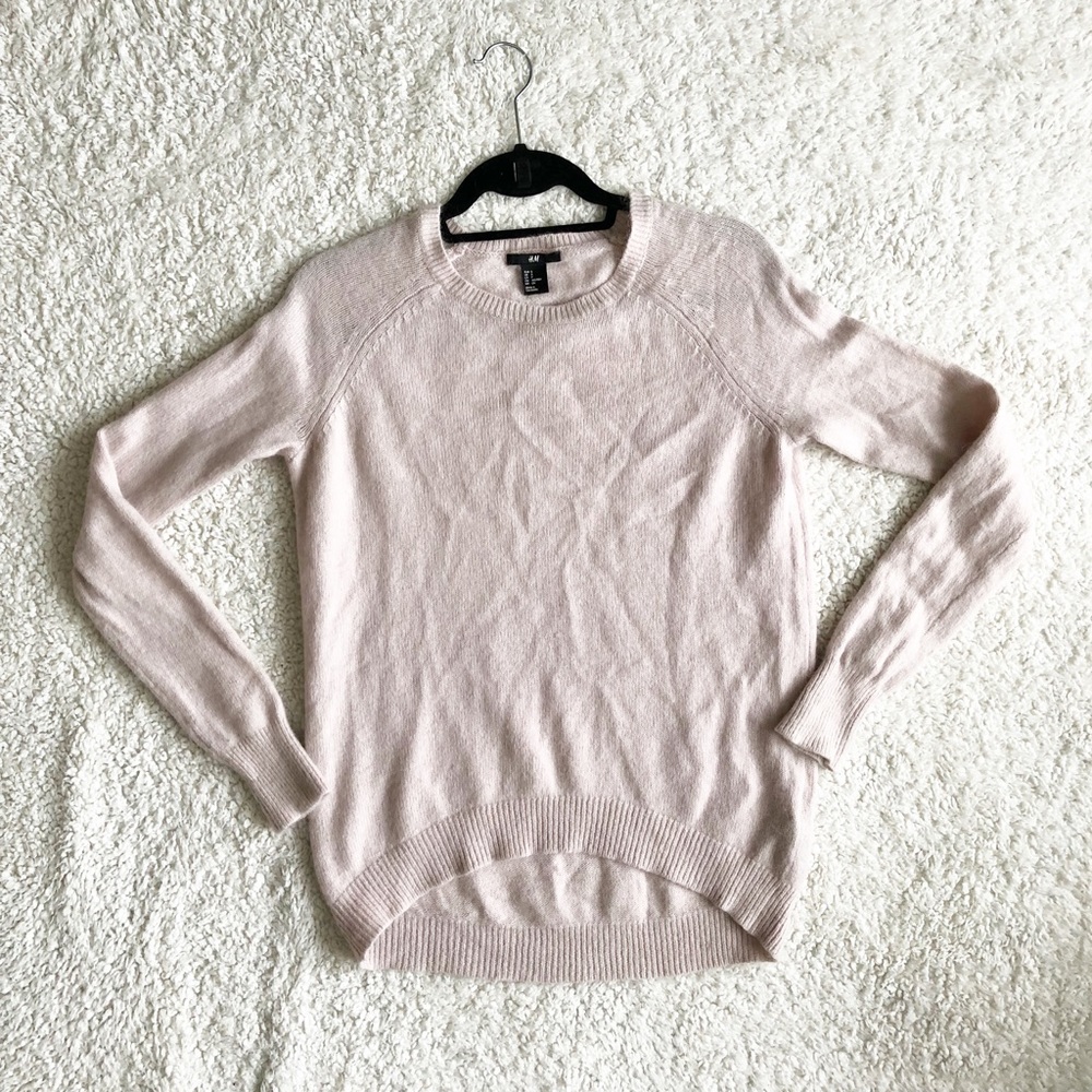 H&M Sweater - Picture 1 of 4